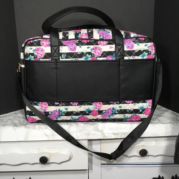 BETSEY JOHNSON QUILTED FLORAL WEEKENDER BAG - Picture 3 of 8